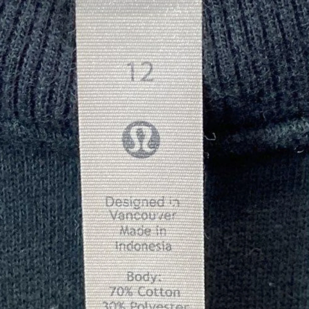 Lululemon Women's Black Laced Up Sleeve Detail Cropped Crewneck Sweatshirt sz 12 - Picture 3 of 3